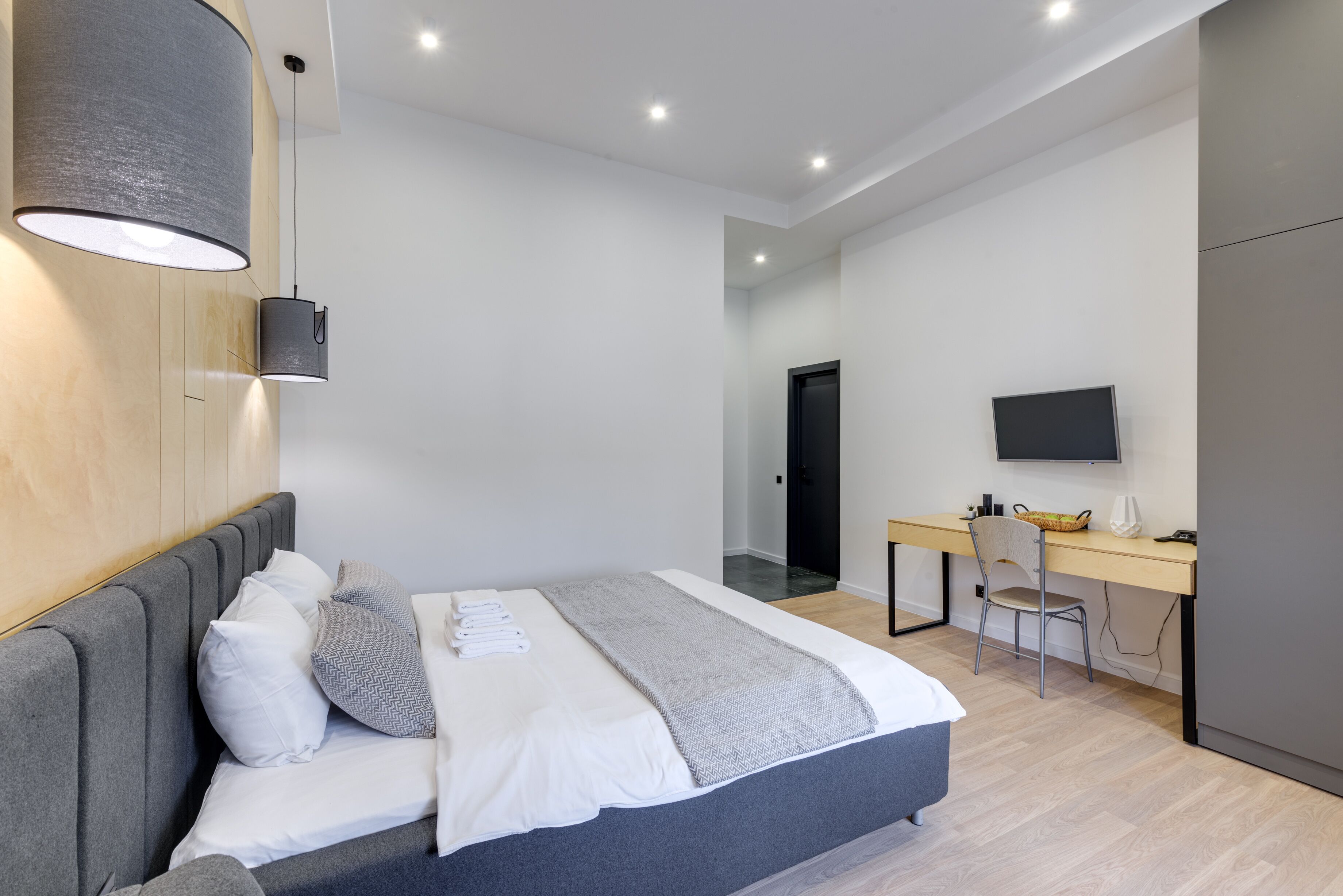 Habitación doble superior, 1 cama de matrimonio, no fumadores, frigorífico | Caja fuerte, escritorio, espacio para trabajar con un portátil
