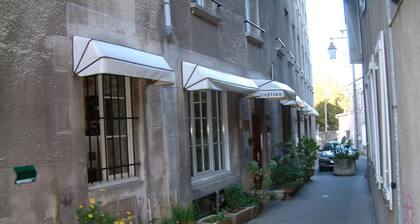 À la Porte Saint Jean