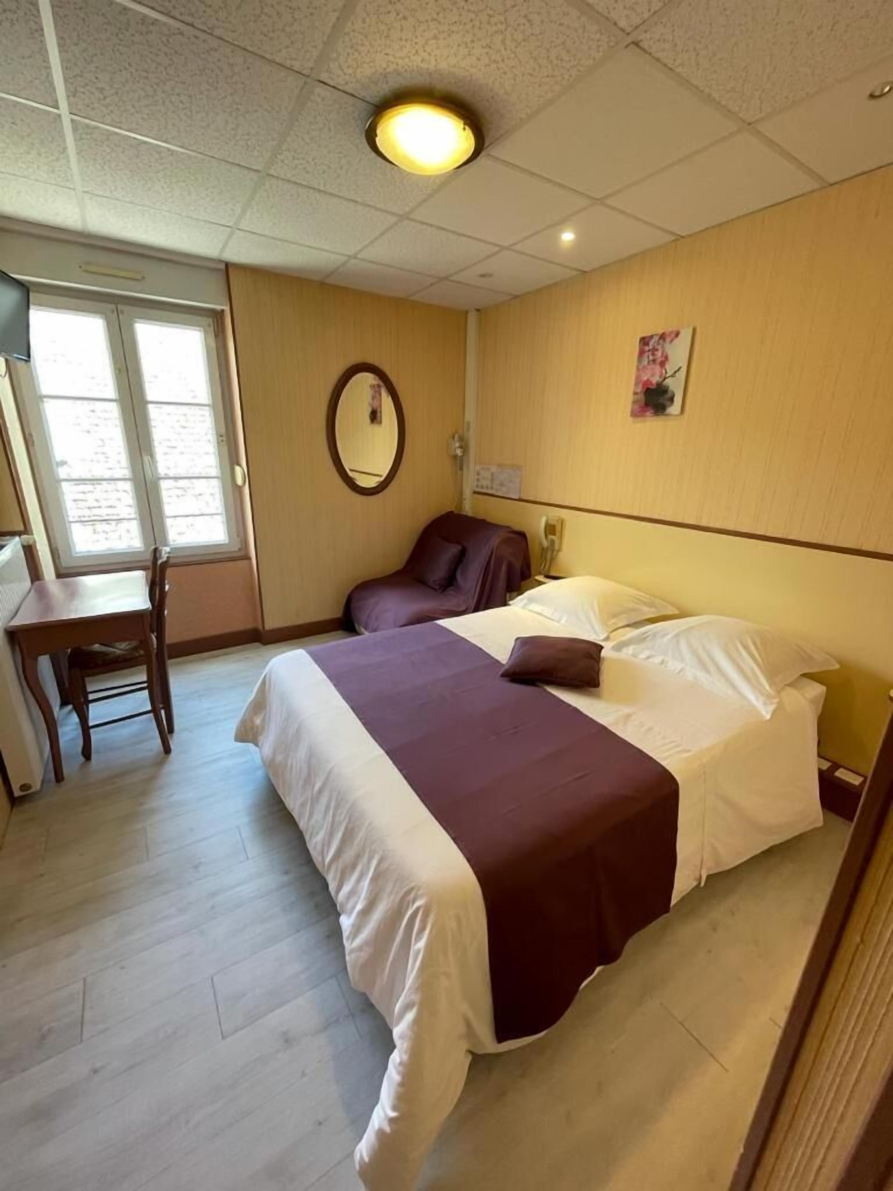 Photo - A La Porte Saint Jean