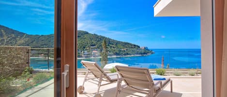 Appartamento Luxury, 2 camere da letto, balcone, vista mare | Terrazza/patio