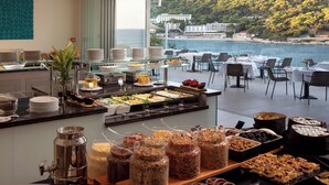 Desayuno buffet incluido todos los días