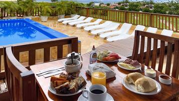 Free daily self-service breakfast