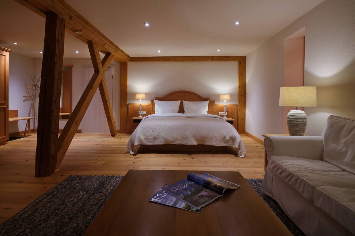 Deluxe Double Room | Free WiFi
