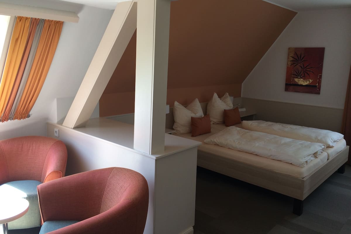 Double Room (6)