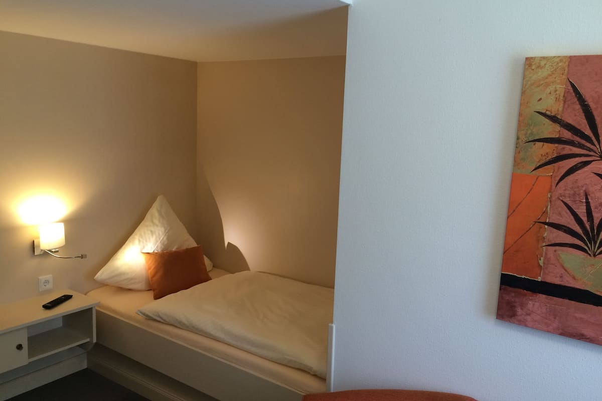 Single Room (5)