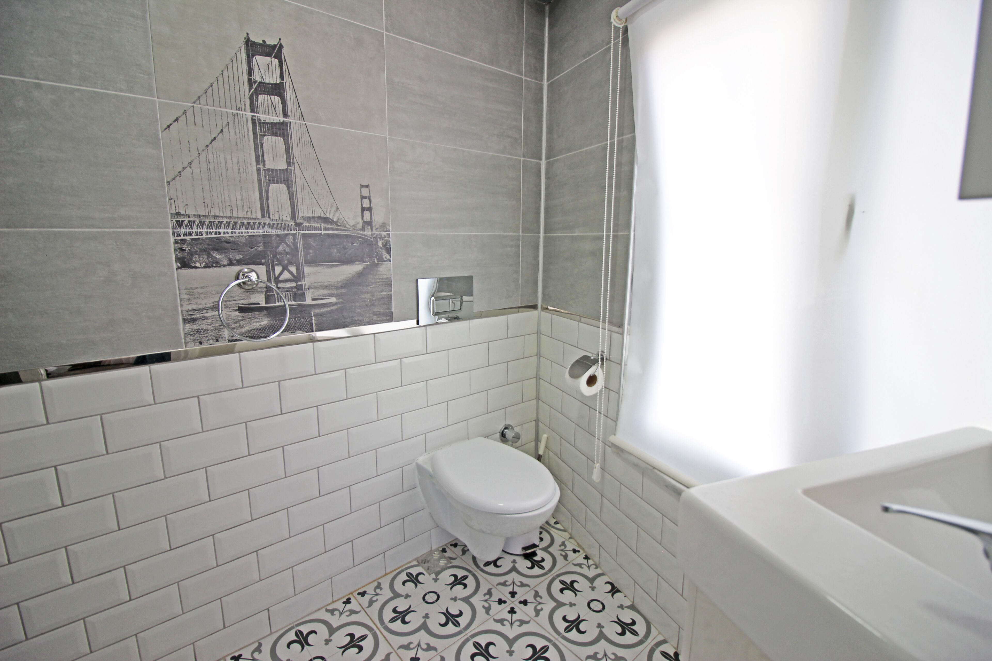 Standard Double Room, Partial Sea View | Bathroom | Shower, free toiletries, hair dryer