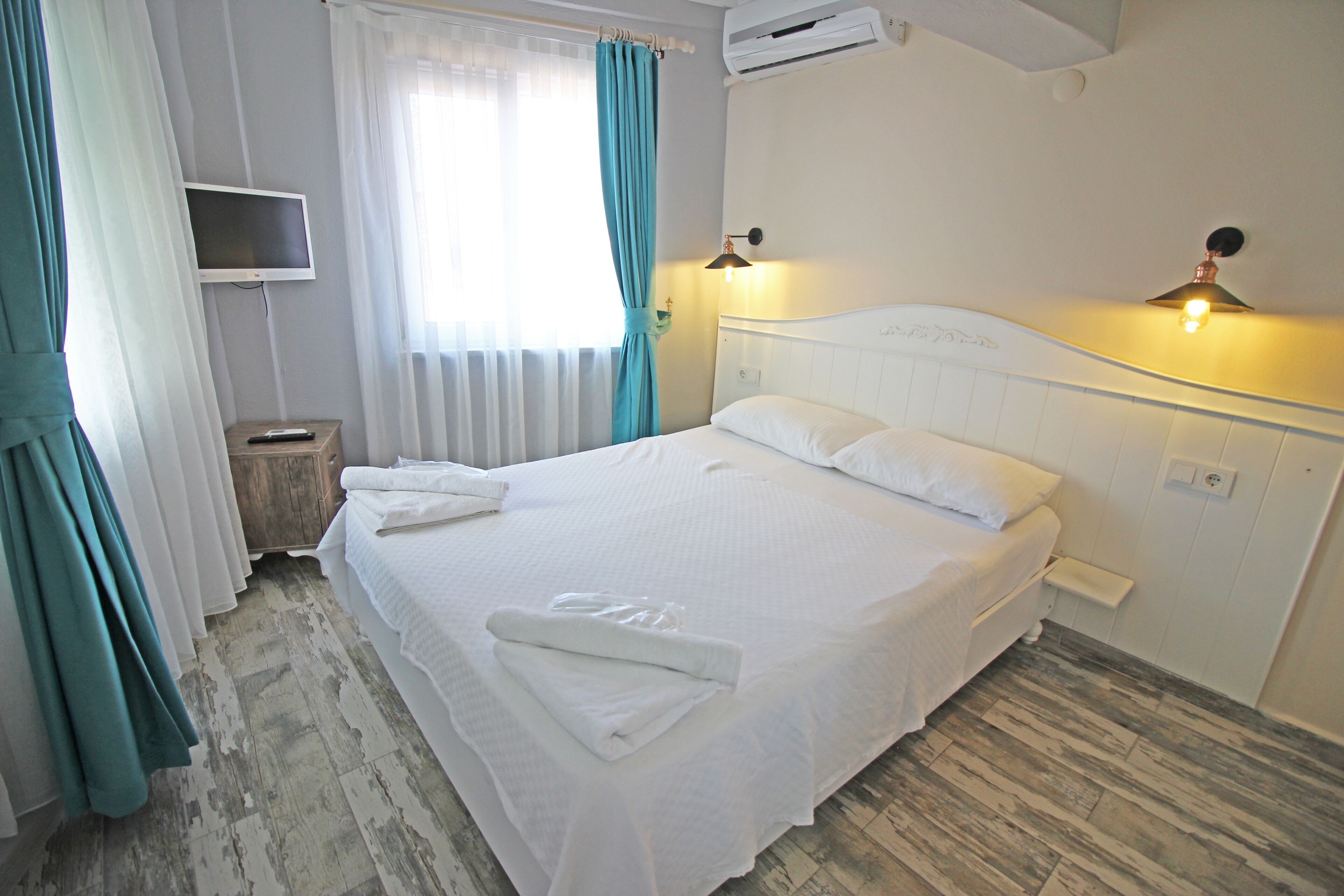 Premium bedding, free WiFi, bed sheets