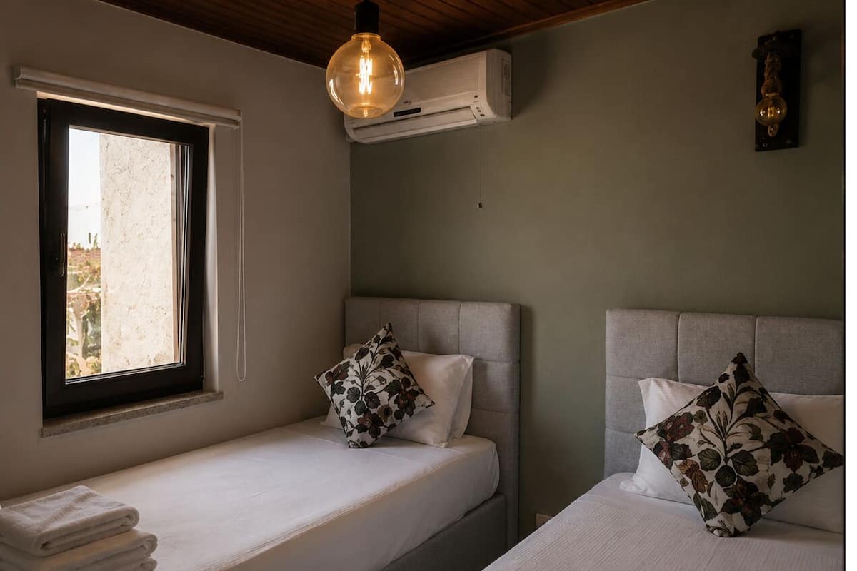 Premium bedding, free WiFi, bed sheets
