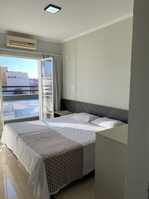 Double Room | Desk, blackout curtains, free WiFi, bed sheets - Hotel Boituva Inn (Boituva)