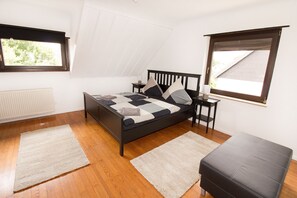 Premium Condo, 2 Bedrooms, Kitchen, Garden Area | 1 bedroom, premium bedding, iron/ironing board, free WiFi - Ferienwohnung BECKENDORF 3 (Losheim am See)