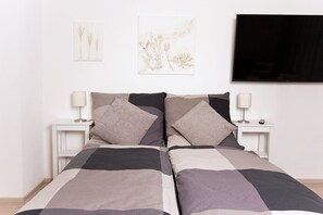 Deluxe Studio Suite | 1 bedroom, premium bedding, iron/ironing board, free WiFi - Ferienwohnung BECKENDORF 3 (Losheim am See)