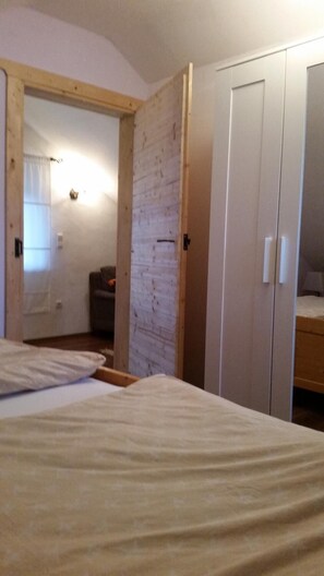 2 bedrooms, free WiFi, bed sheets - Ferienhaus Zum Jägerstübchen (Bad Honnef)