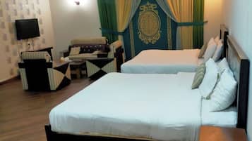 3 bedrooms, minibar, desk, iron/ironing board