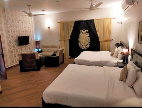 Executive Double Room | 3 bedrooms, minibar, desk, iron/ironing board