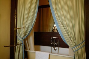 Dreibettzimmer (Isles) | Badezimmerausstattung