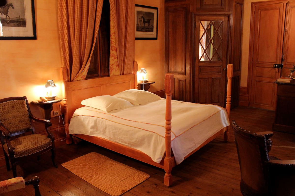 1 chambre, literie de qualité supérieure, bureau, rideaux occultants