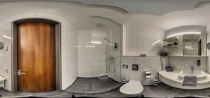 Double Room | Bathroom