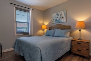 Classic Cottage, 3 Bedrooms, Ocean View, Courtyard Area | 1 bedroom, soundproofing, iron/ironing board, cribs/infant beds