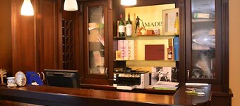 Amadis Hotel
