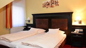 2 bedrooms, hypo-allergenic bedding, soundproofing, iron/ironing board