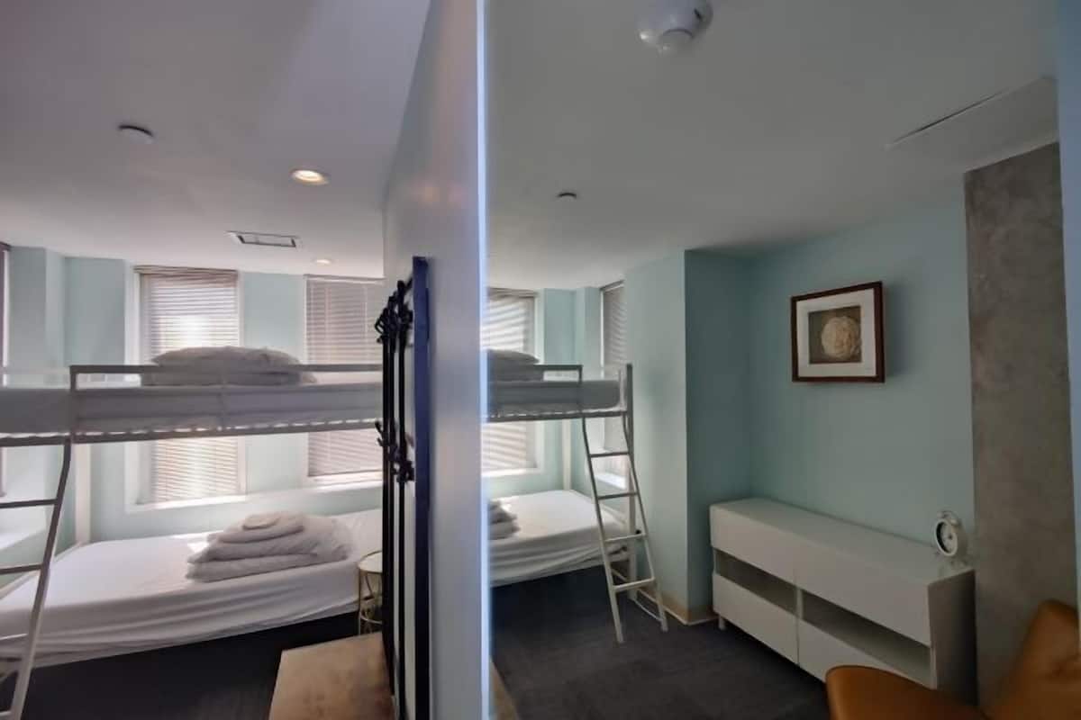 Allergikerbettwaren, Daunenbettdecken, Betten mit Memory-Foam-Matratzen