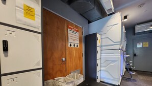 1 Horizontal Single Capsule Bed in Shared Dorm (14 Beds), Mixed Dorm