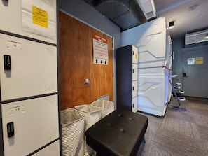 Hypo-allergenic bedding, down duvets, memory-foam beds - U Street Capsule Hostel (Washington)