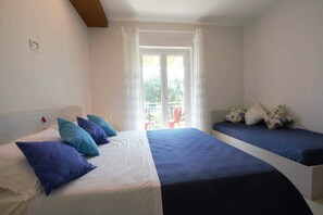 Standard Triple Room, Terrace (Leucosia)