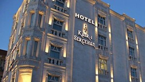 A historic hotel building with a prominent sign reading "HOTEL KASP Serçeha". - Kasr-ı Sercehan Hotel (Nusaybin)