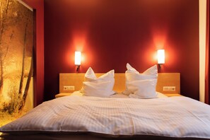 Doppelzimmer (Stadtzimmer) | Minibar, Zimmersafe, Schreibtisch, schallisolierte Zimmer