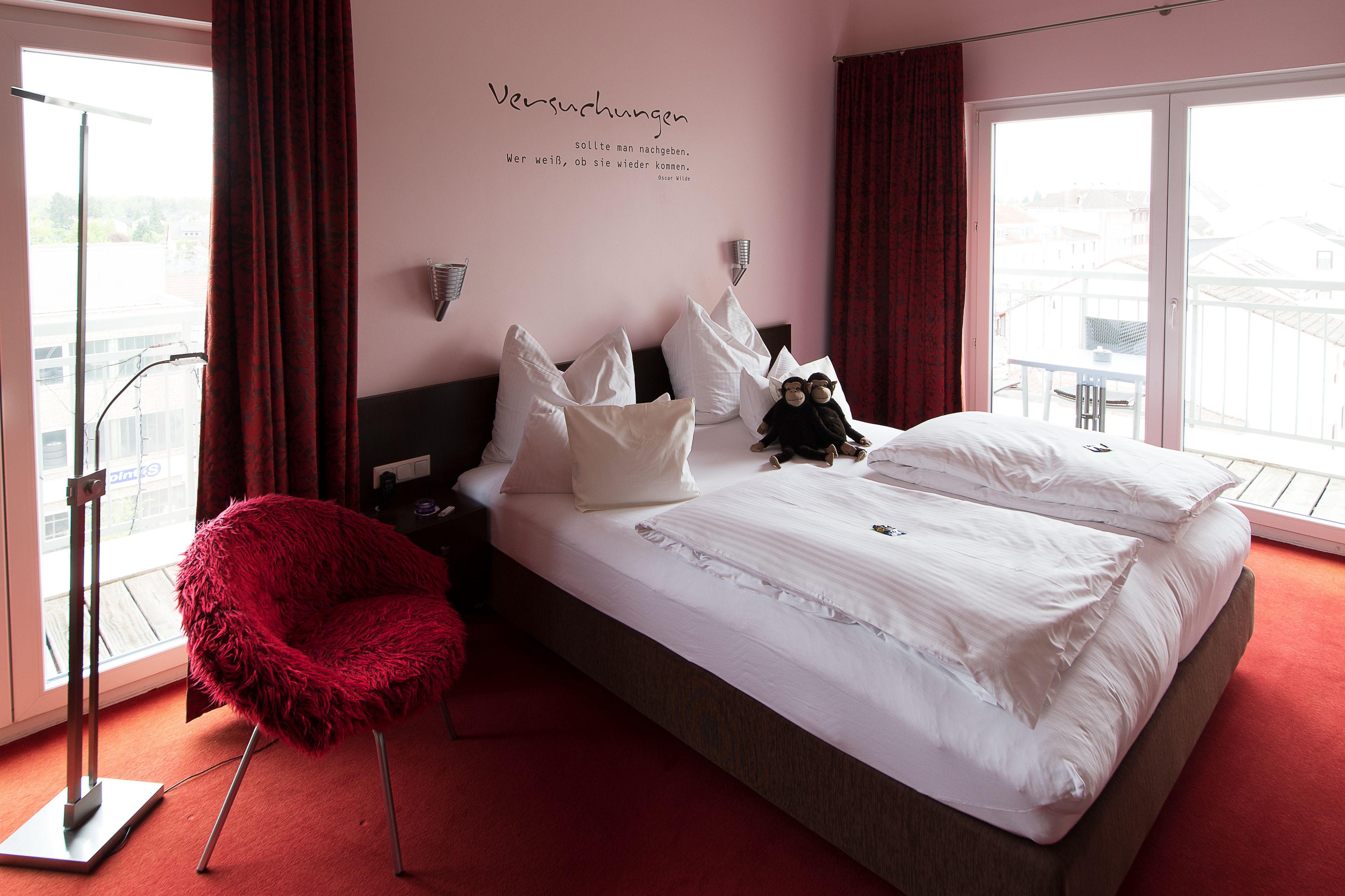 suite (abendrot) | minibar, in-room safe, desk, soundproofing