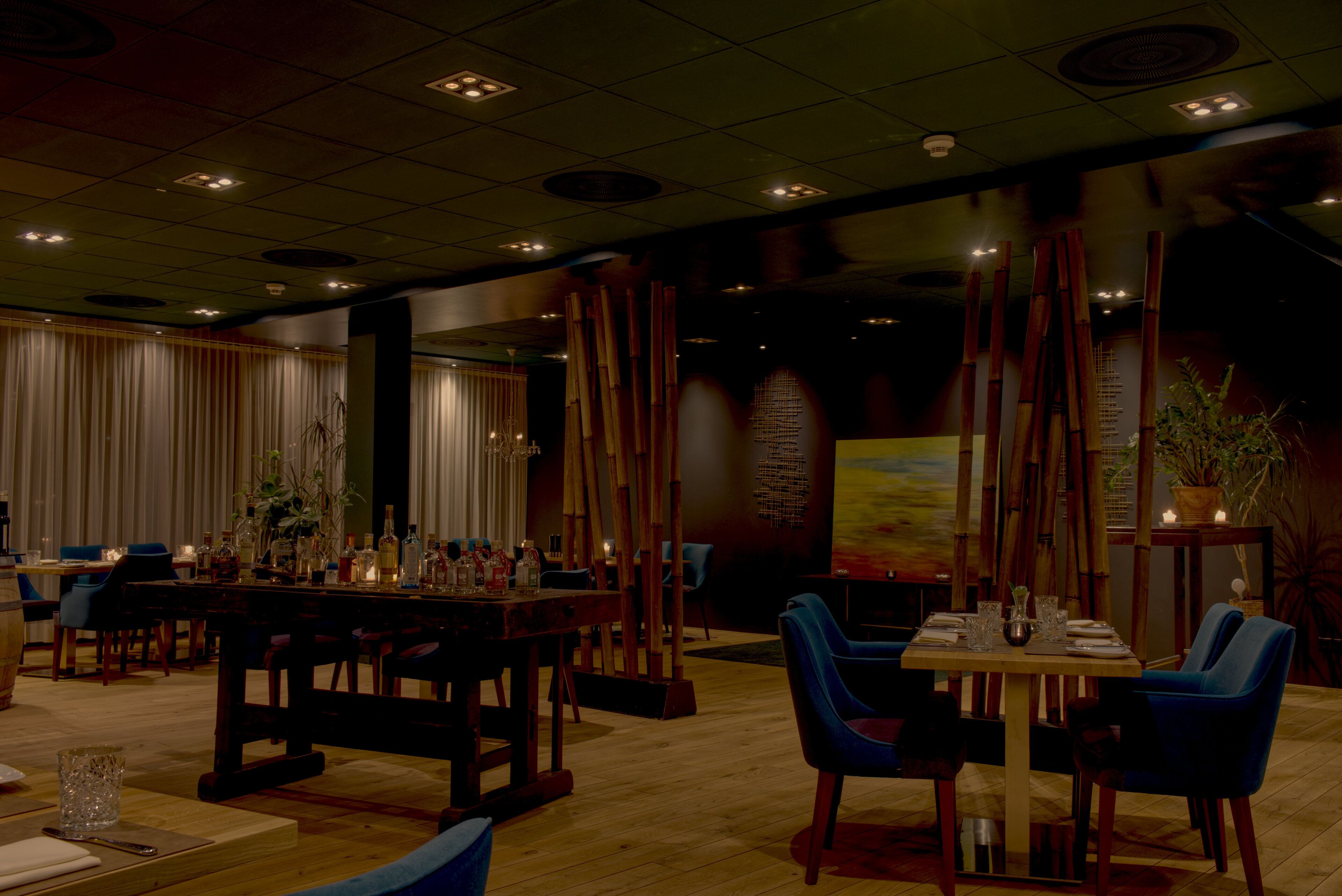 lunch and dinner served, regional cuisine