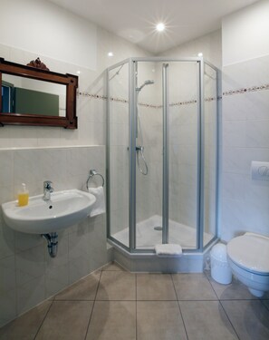 Single Room | Bathroom - Pension & Weinstube Hofgärtnerei (Altenburg)