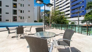 Apartment | Outdoor dining