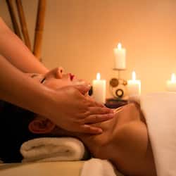 Behandlungsräume für Paare, Sauna, Whirlpool, Dampfbad