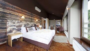 Superior Studio Suite | Premium bedding, minibar, in-room safe, individually decorated