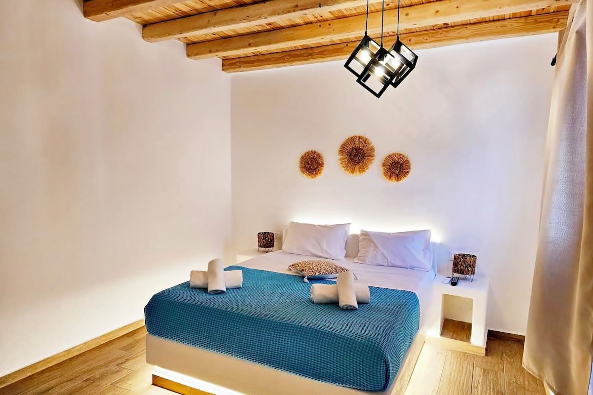 Deluxe Studio 5 | 1 bedroom, Egyptian cotton sheets, premium bedding, in-room safe