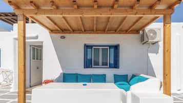 Two-Bedroom Apartment | Terraza o patio