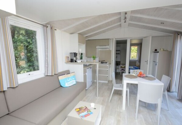 Mobile Home, 3 chambres | Coin séjour | Télévision à écran plat, table de tennis de table