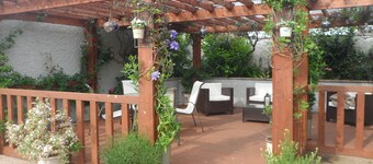 Midtown Farm Bed & Breakfast