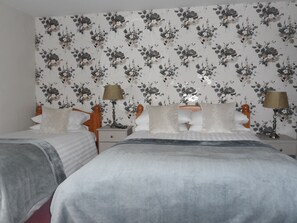 Family Double or Twin Room | Individually furnished, desk, free WiFi, bed sheets - Midtown Farm Bed & Breakfast (Wigton)