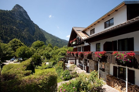 Front of property. DAS Posch Hotel