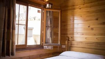 Bungalow | 2 makuuhuonetta, tallelokero huoneessa, vauvansängyt, ilmainen Wi-Fi