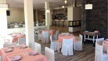 Daily continental breakfast for a fee