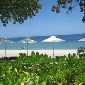 Beach - 1BR Unit Sea Breeze Veranda Anvaya C202 (Morong)