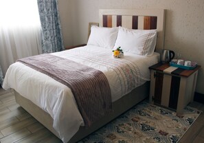 Comfort Double Room, 1 Bedroom | Premium bedding, desk, iron/ironing board, free WiFi