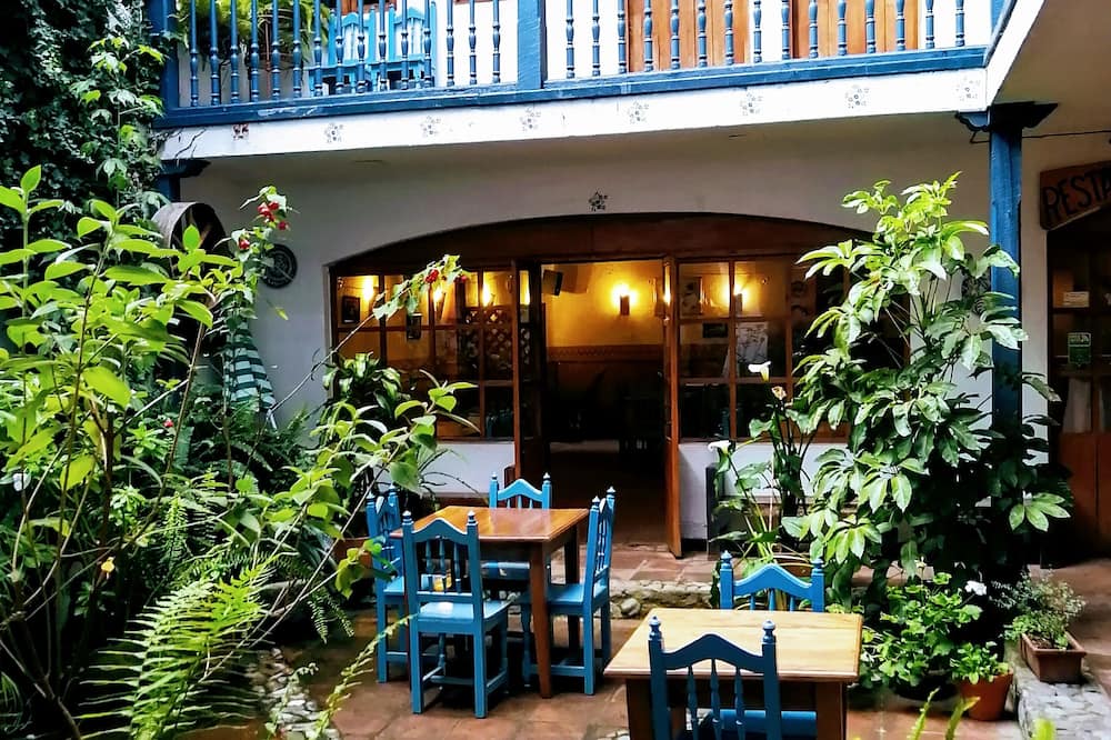 Hotel Doña Esther