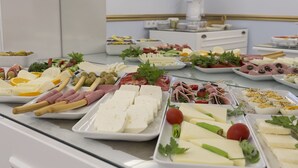 A buffet with various cheeses, meats, and vegetables. - Zeynep Hatun Otel (Biga)