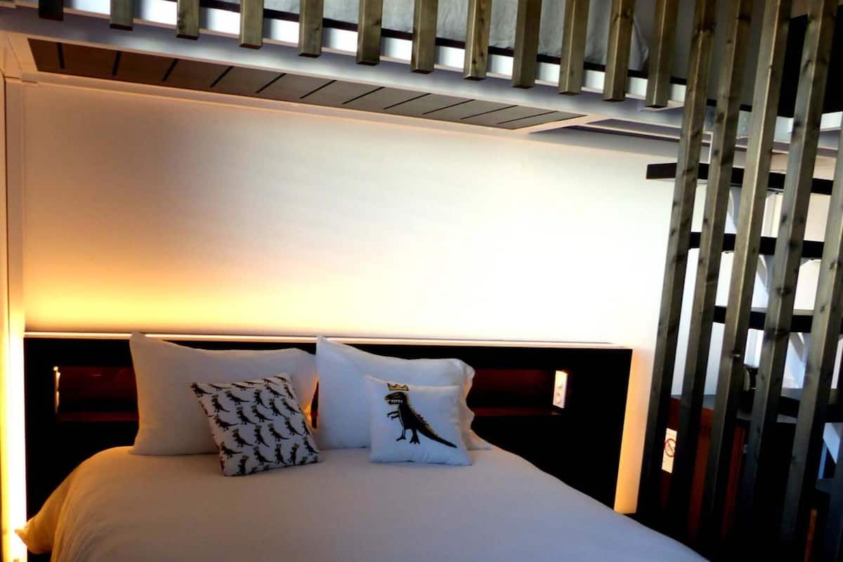 Dreibettzimmer (2) | 1 Schlafzimmer, Zimmersafe, Schreibtisch, schallisolierte Zimmer