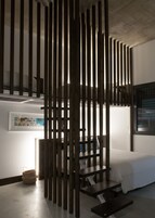 Caja de seguridad en la habitación y escritorio 